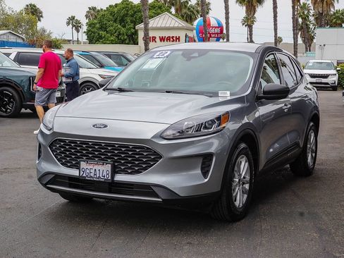 Used 2022 Ford Escape SE FWD image 4