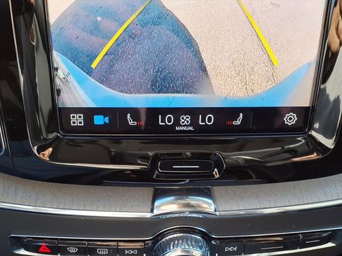 Certified 2025 Volvo XC60 B5 Plus image 16