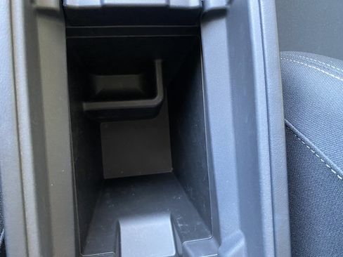 Used 2023 Nissan Rogue S image 36