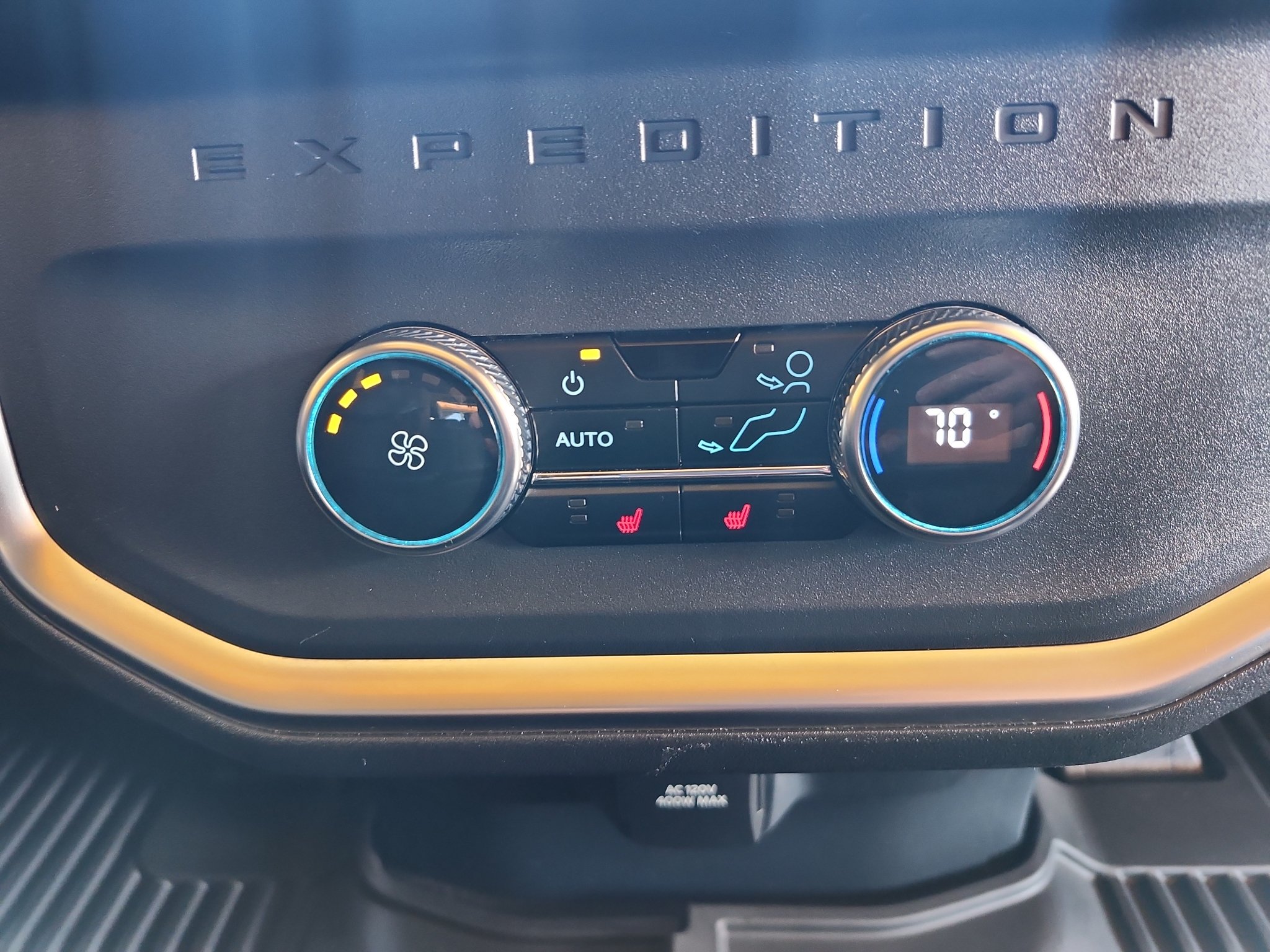 Used 2025 Ford Expedition Tremor AWD/4WD image 24