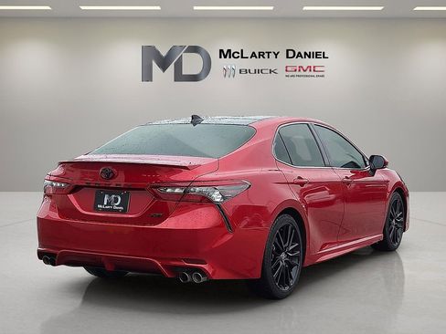 Used 2022 Toyota Camry XSE image 5