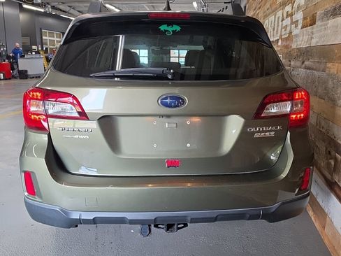 Used 2017 Subaru Outback 2.5i Premium AWD/4WD image 5