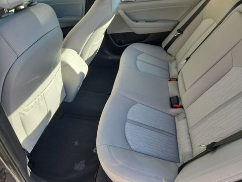 Used 2017 Hyundai Sonata SE image 8