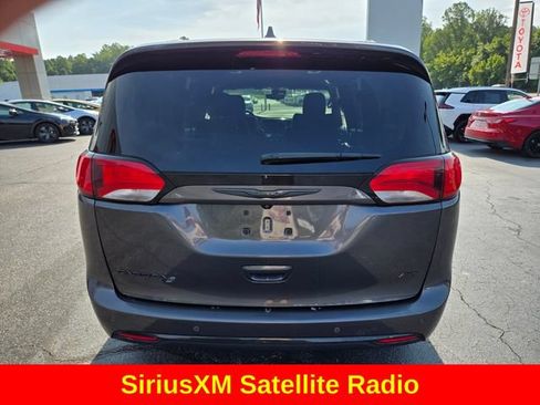 Used 2020 Chrysler Pacifica Touring-L w/ Advanced Safetytec Group AWD/4WD image 8