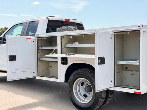 Used 2022 Ford F350 XL w/ Power Equipment Group RWD image 12