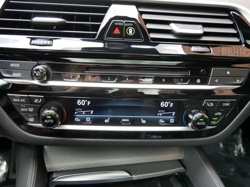 Used 2019 BMW 540i xDrive AWD/4WD image 19