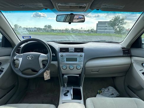 Used 2009 Toyota Camry LE FWD image 19