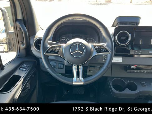 Used 2025 Mercedes-Benz Sprinter 3500 image 12