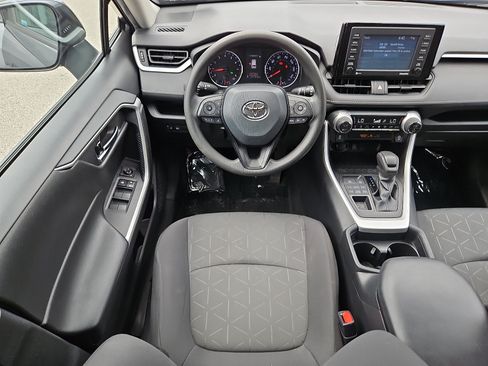 Used 2021 Toyota RAV4 XLE AWD/4WD image 11