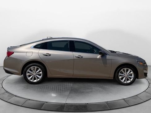 Used 2024 Chevrolet Malibu LT FWD image 2