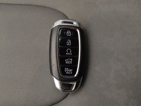 Used 2023 Hyundai Elantra SEL w/ Convenience Package FWD image 32
