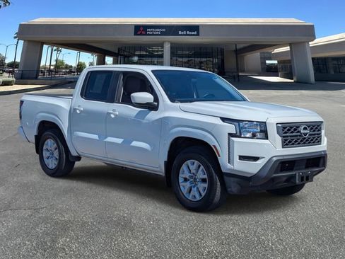 Used 2023 Nissan Frontier SV w/ Tow Package image 8