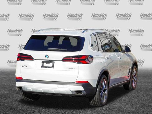 Certified 2025 BMW X5 sDrive40i w/ Premium Package image 8