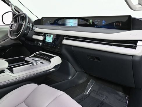 New 2026 Lincoln Navigator Reserve w/ Jet Appearance Package AWD/4WD image 15