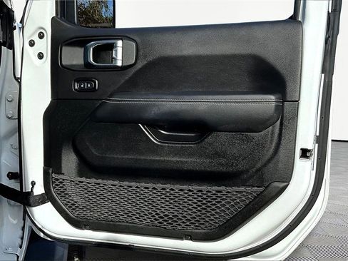 Used 2022 Jeep Wrangler Unlimited Sahara w/ Cold Weather Group image 24