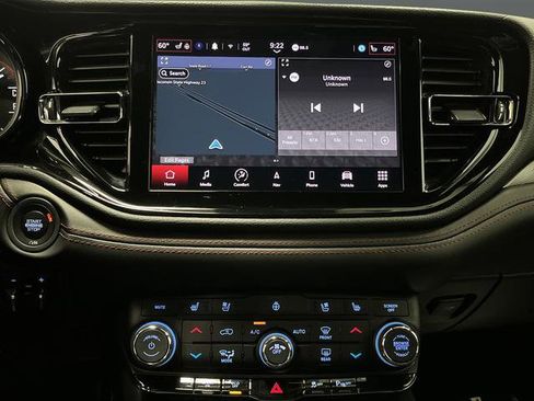 Certified 2025 Dodge Durango R/T image 9