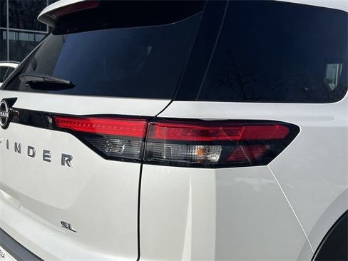 Certified 2025 Nissan Pathfinder SL w/ SL Premium Package image 29