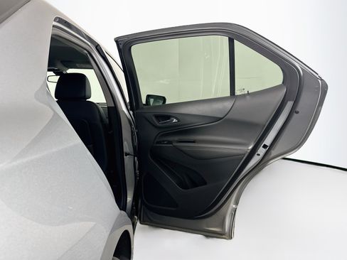 Used 2023 Chevrolet Equinox Premier FWD image 30