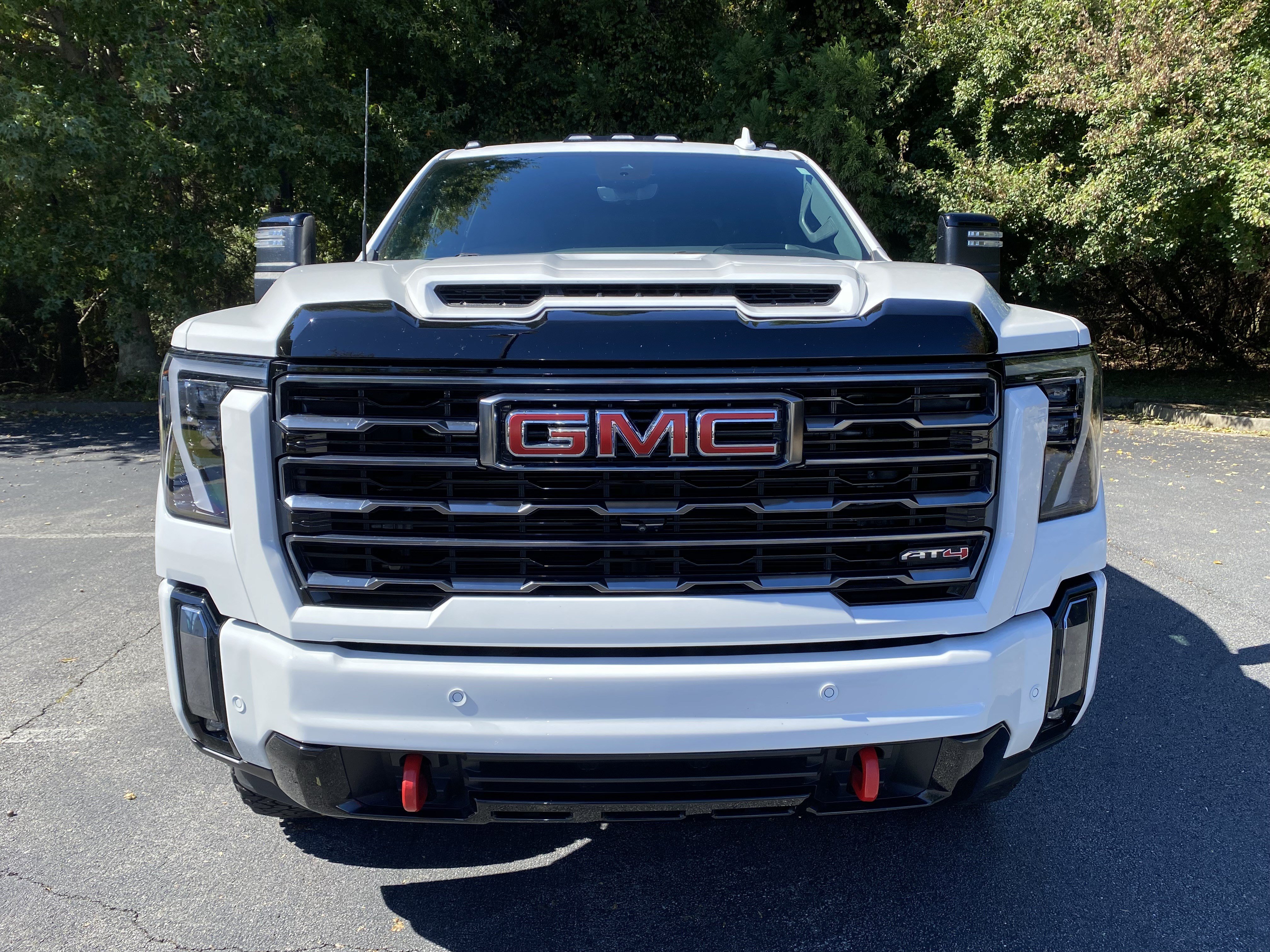 Used 2024 GMC Sierra 2500 AT4 w/ AT4 Premium Plus Package AWD/4WD image 3