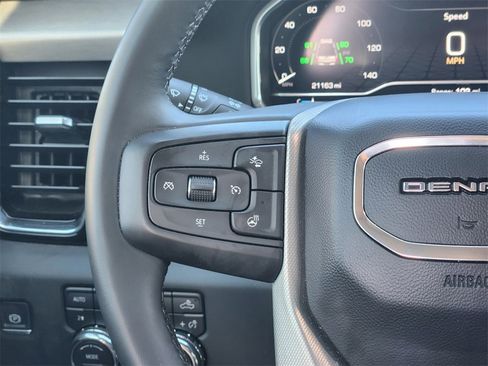Used 2024 GMC Sierra 2500 Denali w/ Denali Reserve Package image 27