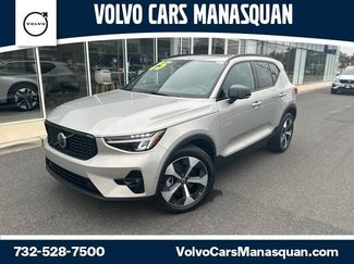 Certified 2025 Volvo XC40 B5 Plus AWD/4WD video 1