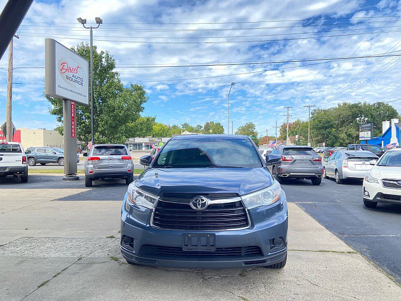 Used 2016 Toyota Highlander LE FWD image 3