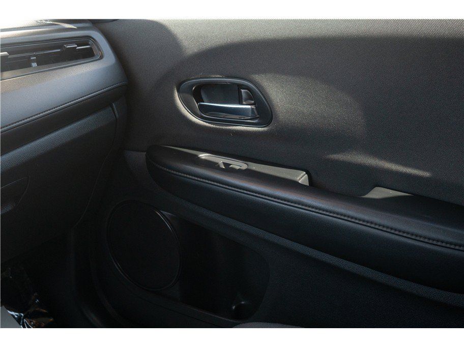 Used 2020 Honda HR-V LX image 23