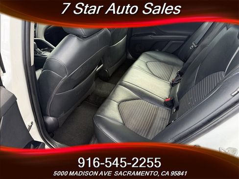 Used 2018 Toyota Camry SE image 15