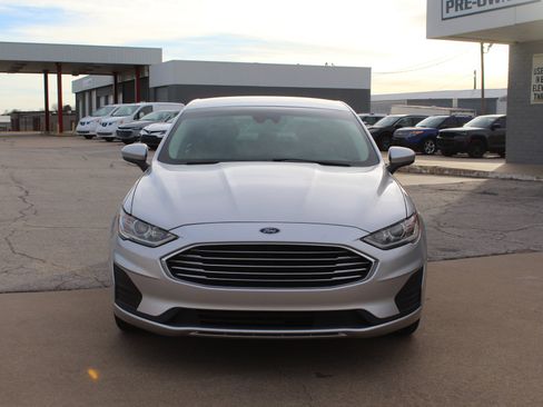Used 2019 Ford Fusion SE image 12