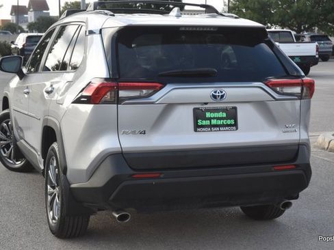 Used 2024 Toyota RAV4 XLE Premium image 4