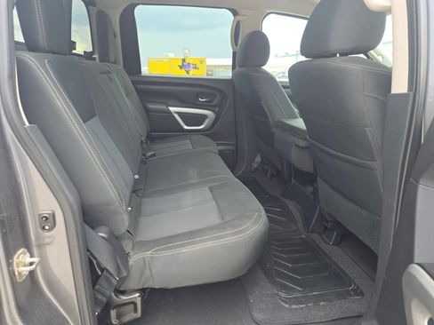 Used 2017 Nissan Titan SV RWD image 27