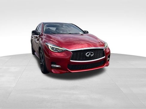 Used 2018 INFINITI QX30 Sport FWD image 7