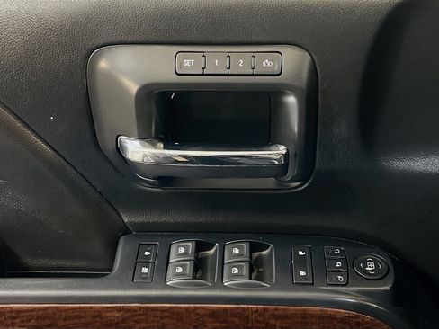 Used 2018 GMC Sierra 1500 SLT AWD/4WD image 14