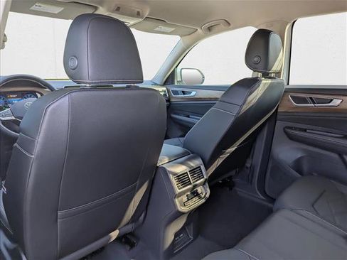 New 2026 Volkswagen Atlas SE image 25