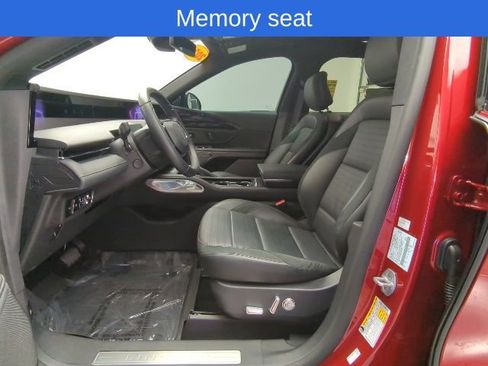 Used 2025 Lincoln Nautilus Reserve w/ Jet Appearance Package image 12