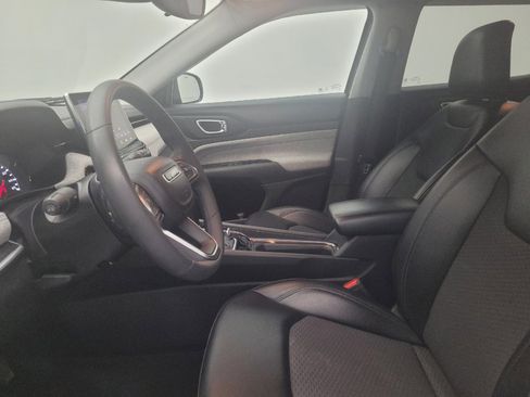 Used 2022 Jeep Compass Latitude AWD/4WD image 17