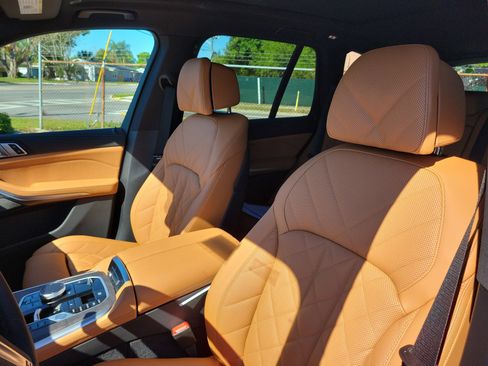 New 2026 BMW X5 xDrive40i w/ M Sport Package image 17