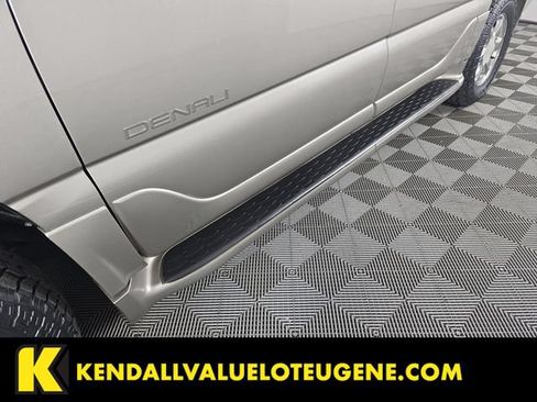Used 2003 GMC Yukon XL Denali AWD/4WD image 11