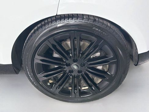 Certified 2024 Land Rover Range Rover SE AWD/4WD image 32