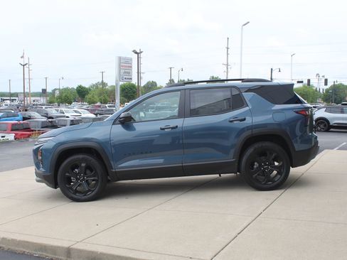 New 2026 Chevrolet Equinox LT w/ Convenience Package II FWD image 6