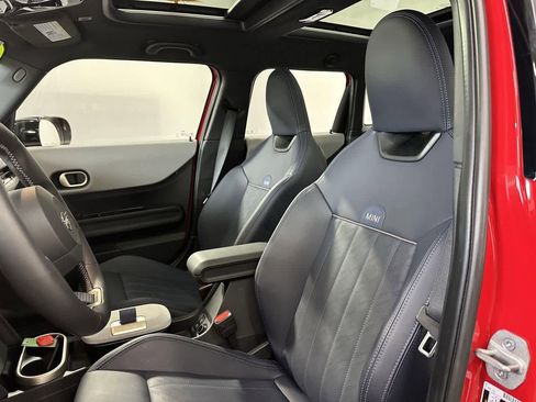 Certified 2025 MINI Cooper S image 11