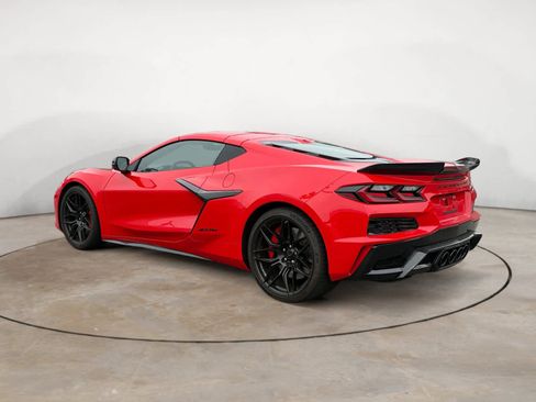 Used 2025 Chevrolet Corvette Z06 w/ Battery Protection Package RWD image 9