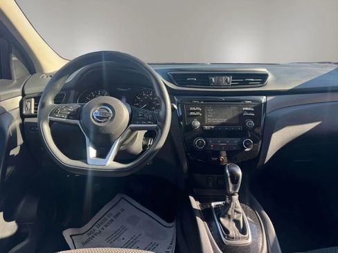 Used 2018 Nissan Rogue Sport S image 13