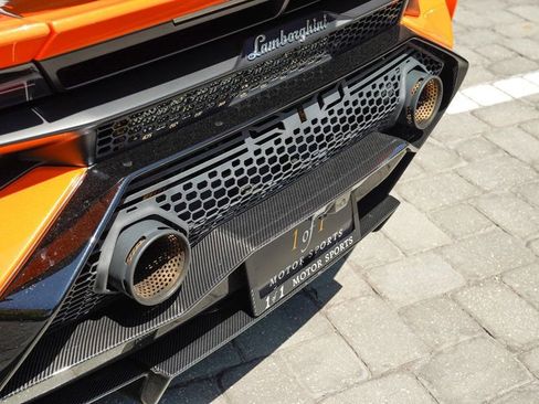 Used 2022 Lamborghini Huracan STO image 44