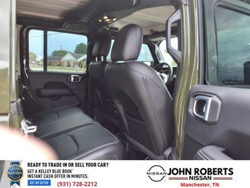 Used 2023 Jeep Wrangler Unlimited Sahara image 18