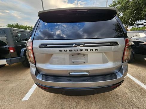 Used 2023 Chevrolet Suburban Z71 w/ Luxury Package AWD/4WD image 5