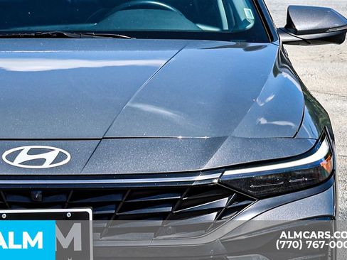 Used 2024 Hyundai Elantra Limited FWD image 15
