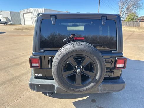 Used 2020 Jeep Wrangler Unlimited Sport image 4