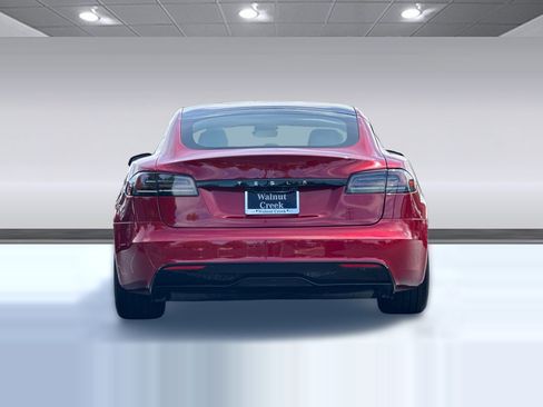 Used 2025 Tesla Model S AWD image 8