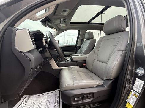 Used 2024 Toyota Tundra Limited image 5